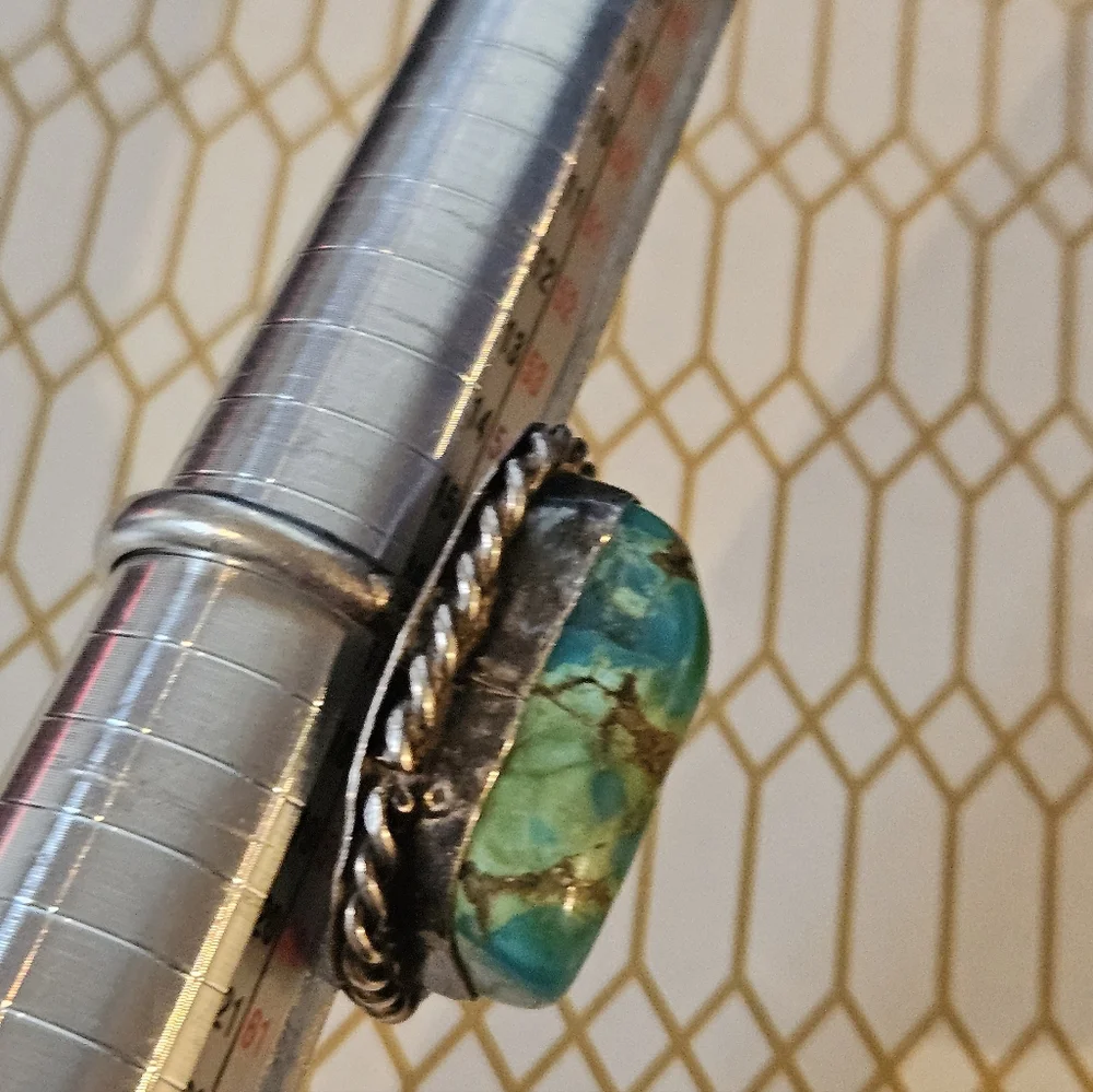 Vintage Navajo Turquoise Sterling Silver Ring - Picture 6 of 6